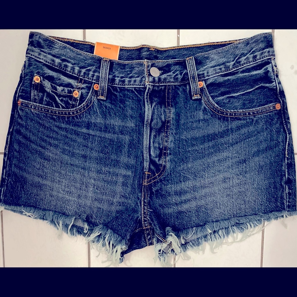 Levi’s 501 straight leg, button-fly shorts